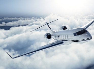  How much does it cost to rent a private jet?